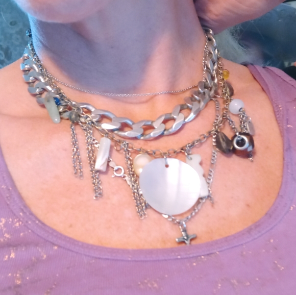 Handmade jade and stone necklace - Picture 5 of 5